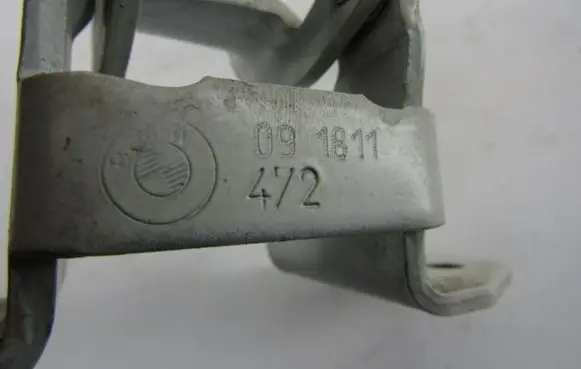 BMW 1 E82 E88 Rear door hinge set 091811472