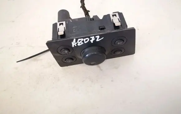 Opel Zafira B Light switch 13205865