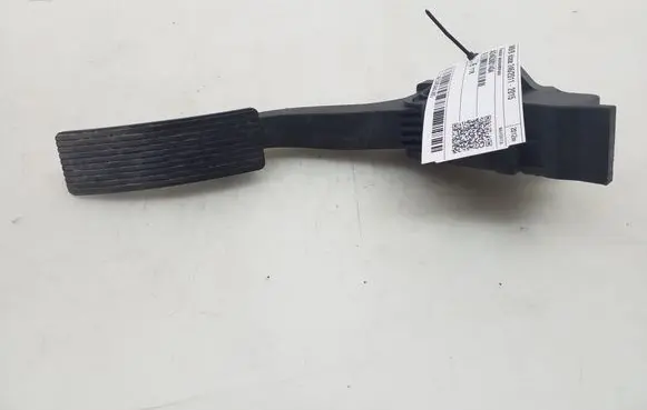 Mercedes-Benz B W246 W242 Accelerator throttle pedal A2463001404