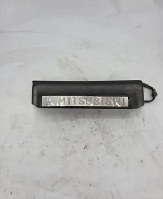Mitsubishi Pajero Trunk door license plate light bar