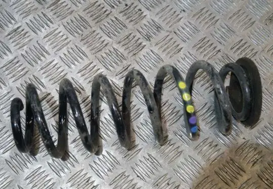 Volkswagen PASSAT B8 Rear coil spring 1K0512149B