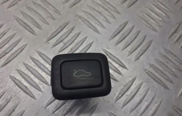 Saab 9-3 Ver2 Tailgate/boot open switch button 