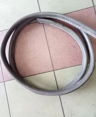 Audi A6 S6 C5 4B Front door rubber seal 4b0820043k