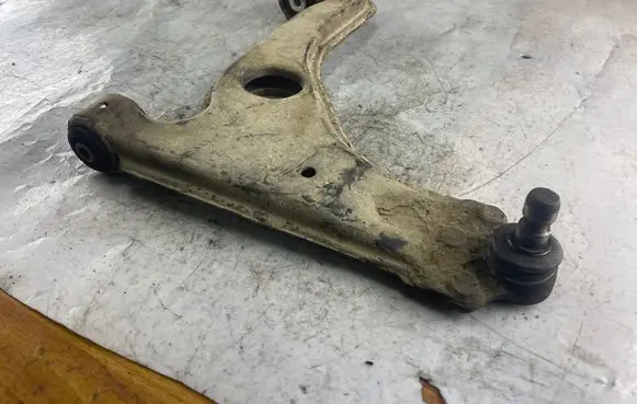 Opel Zafira A Front lower control arm/wishbone