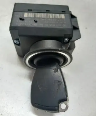 Mercedes-Benz CLK A209 C209 Ignition lock A2095450908 2095450908