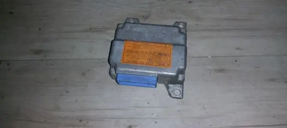 Mazda Demio Airbag control unit/module d20157k3x 8d01as