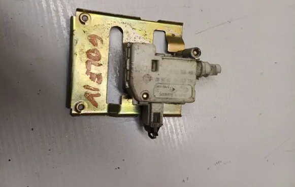 Volkswagen Golf IV Central locking motor 3B0959781B