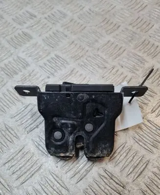BMW 1 F20 F21 Loading door lock 