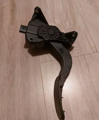 Toyota C-HR I Accelerator throttle pedal 78110F4022 19332B1 26182784412