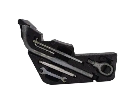 Volkswagen Touareg I Tool set 7L0012113