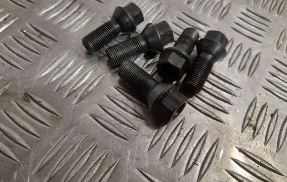 Audi A4 S4 B9 Nuts/bolts 