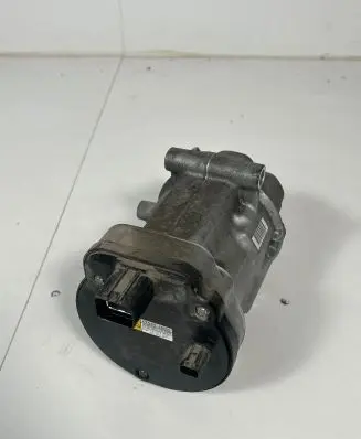 Toyota C-HR I Air conditioning (A/C) compressor (pump) 0424000370