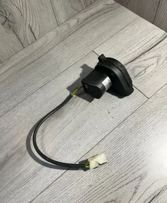 BMW 5 E39 Engine control unit/module fan 0130002831 129017451829