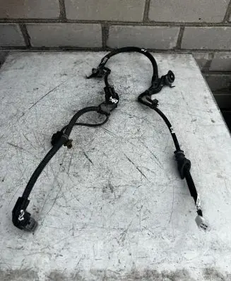 Toyota RAV 4 (XA50) Rear ABS sensor wiring 890C042020