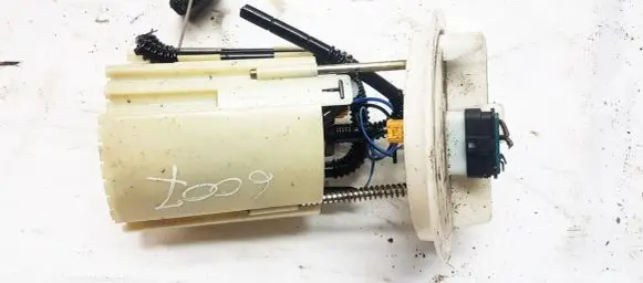 Mercedes-Benz C AMG W204 In-tank fuel pump A2044702294 1582881035