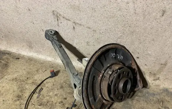 Mercedes-Benz C W204 Rear wheel hub A2043521288