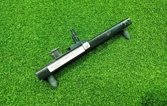 Renault Trafic III (X82) Seat belt adjustment rail 878242668R 93868123 34139117