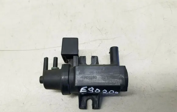 BMW 3 E90 E91 Vacuum valve 7805391