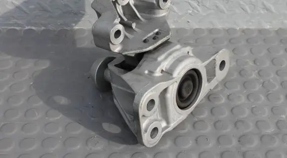 Nissan Qashqai J12 Engine mount vacuum valve LAPA-QASHQAI-1.5 PODUSZKA-GORNA PODUSZKA-SILNIKA