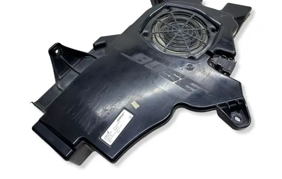 Audi A3 S3 8P Subwoofer speaker 8P3035382A