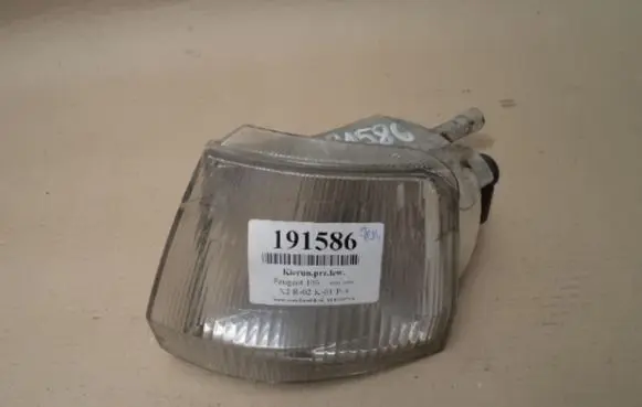 Peugeot 106 Front indicator light
