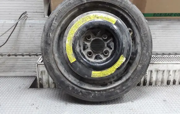Volkswagen Golf III R14 spare wheel 357601025D