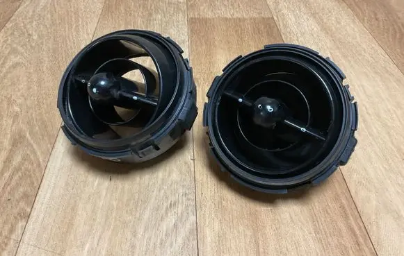 Mini One - Cooper R50 - 53 Dash center air vent grill 680088706 5763341