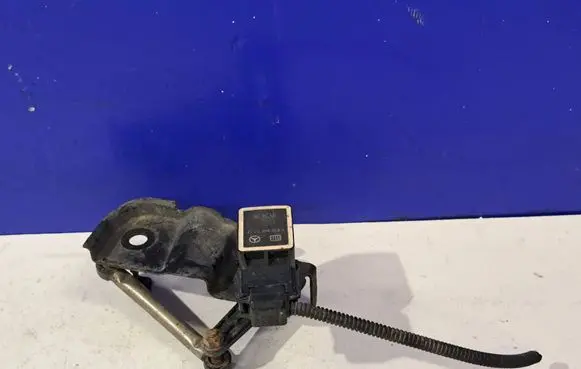 Mercedes-Benz S W221 Air suspension front height level sensor A0105427717