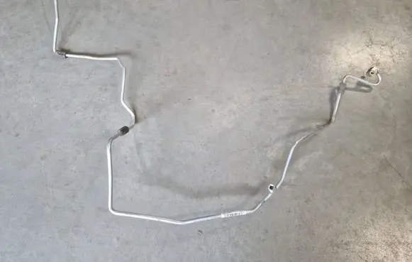 Air conditioning (A/C) pipe/hose