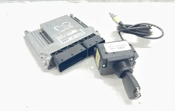 Mercedes-Benz C W203 Engine ECU kit and lock set 2095450908 A6461537679 0281011619