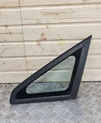 Ford C-MAX I Front triangle window/glass 