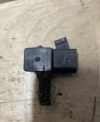 BMW X3 E83 Exhaust gas pressure sensor 7805152