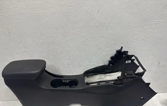 Hyundai Kona I Center console 84611J9000
