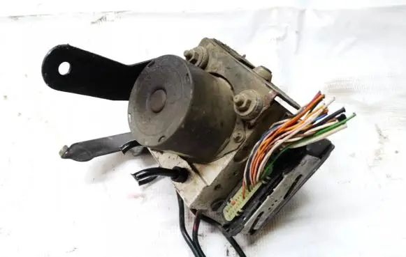 Hyundai i30 ABS Pump 589202L000 58920-2L000
