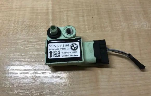 BMW 5 E60 E61 Airbag deployment crash/impact sensor 65779118167 9118167
