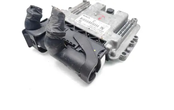 Hyundai ix35 Engine control unit/module 391202A000 0281017696