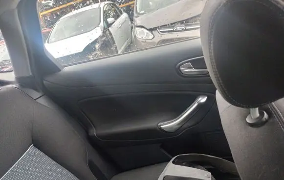 Ford Mondeo MK IV Front door card panel trim