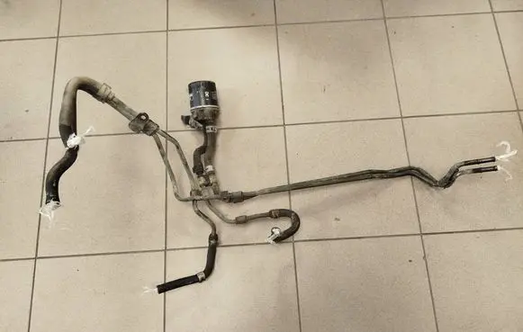 Subaru B9 Tribeca Gearbox oil cooler pipe/hose 