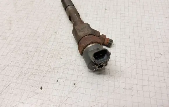Renault Scenic II - Grand scenic II Fuel injector 8200100272