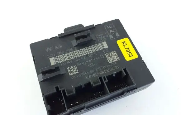 Audi A3 S3 8V Door control unit/module 5Q0959595E 5Q0959595B