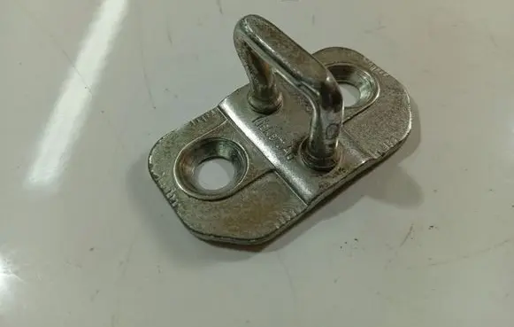 Mercedes-Benz A W169 Rear door lock loop/hook striker 92430