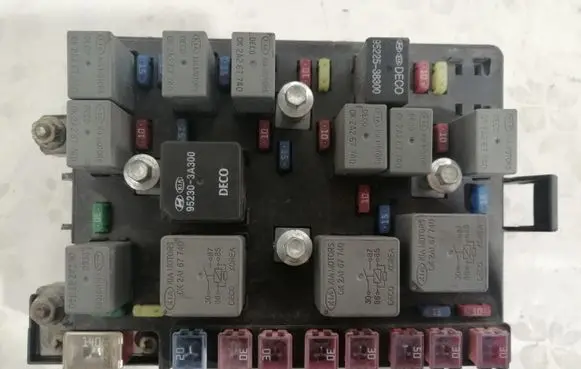 KIA Cerato Fuse box set 919552F051