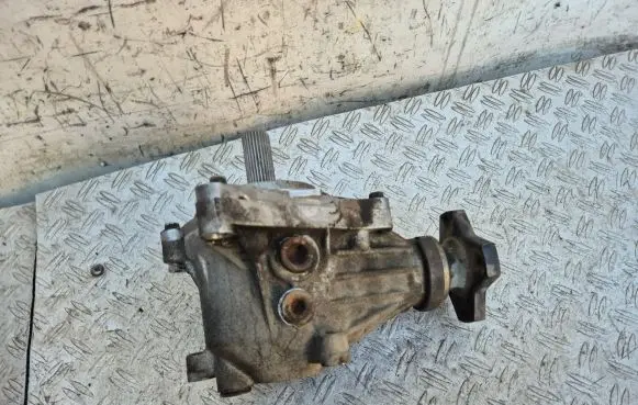 Nissan X-Trail T31 Gearbox transfer box case 