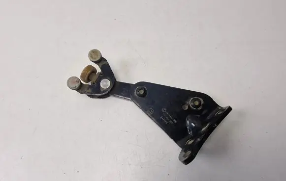 Volkswagen Transporter - Caravelle T5 Sliding door lower roller guide/hinge 7H0843397AA