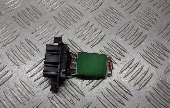 Opel Corsa D Heater blower fan relay 