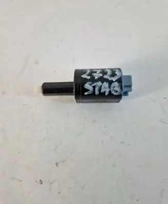 Isuzu D-Max Brake pedal sensor switch