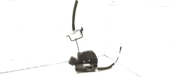 Renault Latitude (L70) Rear door lock 825030014R 4071717903