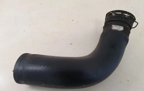 Toyota Avensis T270 Intercooler hose/pipe
