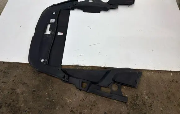 Porsche Cayenne (92A) Other engine bay part 7P5806583F 7P5806100A 7P5806442G