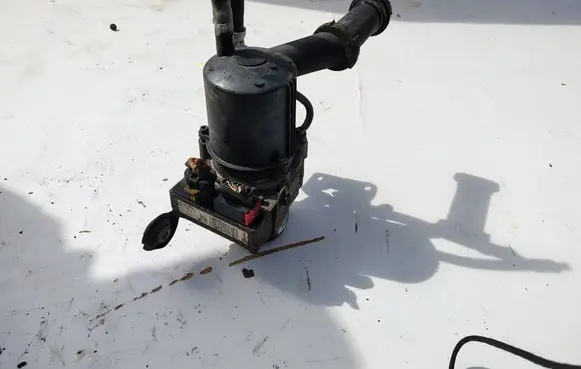 Peugeot 307 Power steering pump 9685588980